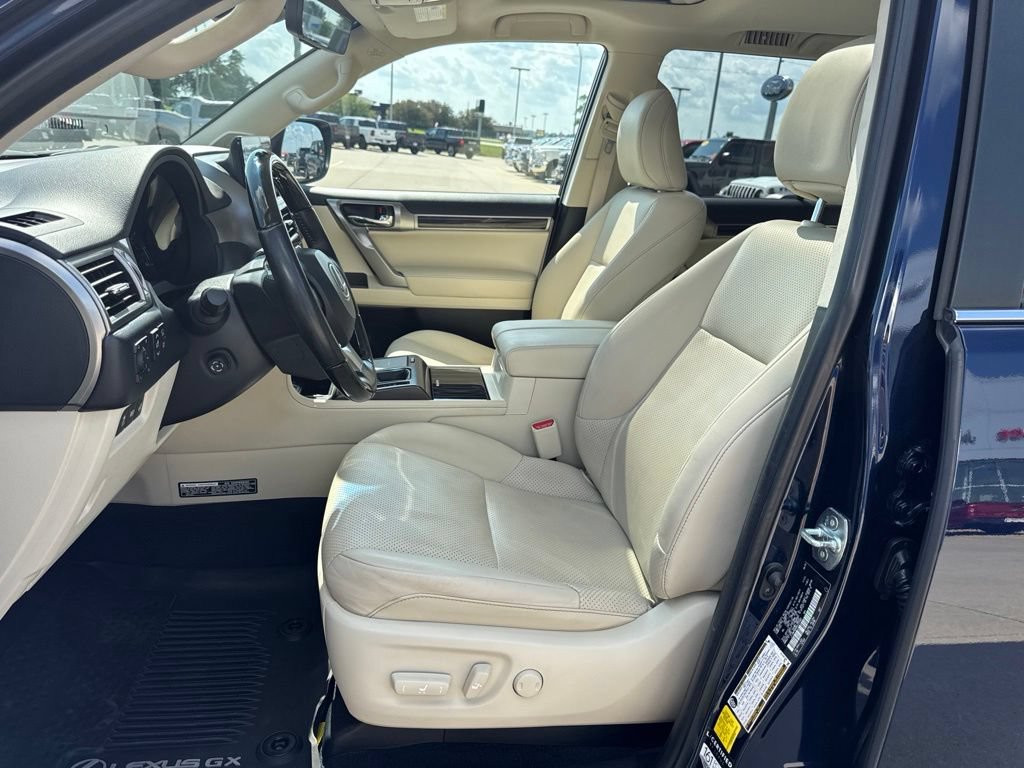 Used 2022 Lexus GX 460 Luxury w/ Sport Design Package AWD/4WD image 4