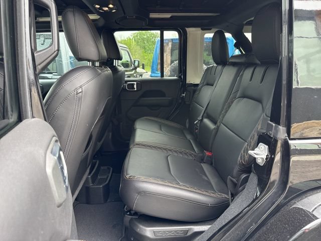 Used 2023 Jeep Wrangler Unlimited Sahara AWD/4WD image 12