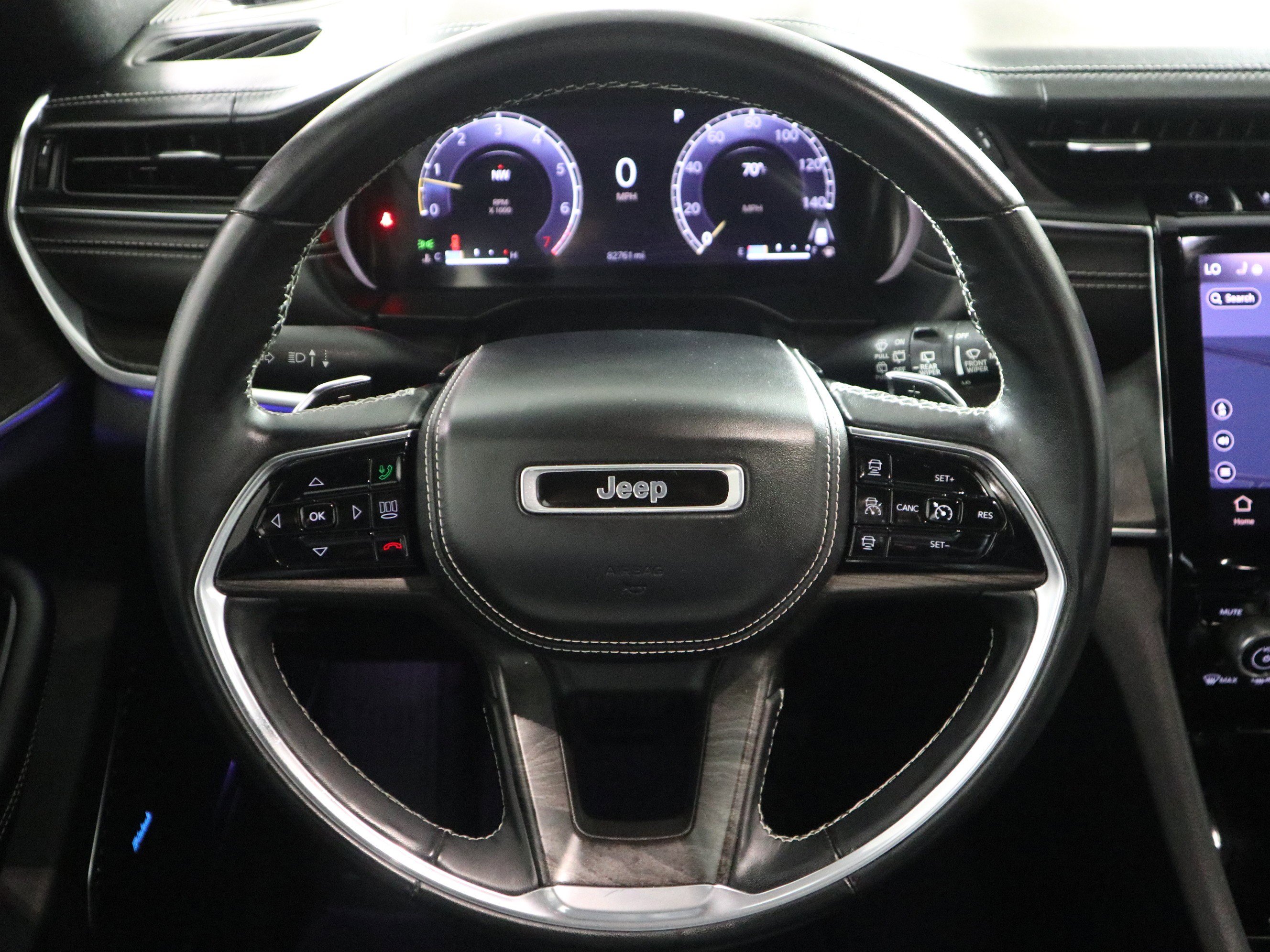 Used 2022 Jeep Grand Cherokee Overland w/ Luxury Tech Group IV image 16