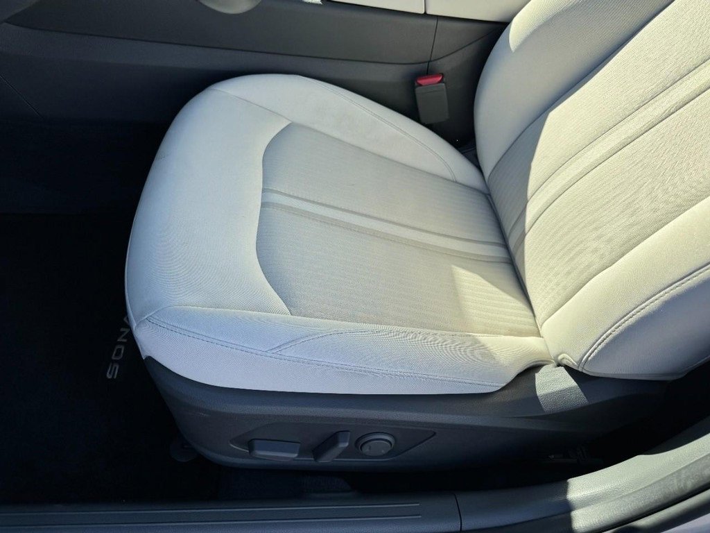 Certified 2024 Hyundai Sonata SEL w/ Convenience Package image 15