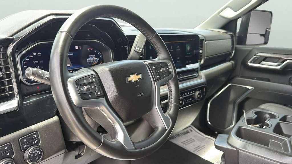 Used 2024 Chevrolet Silverado 2500 LTZ AWD/4WD image 22