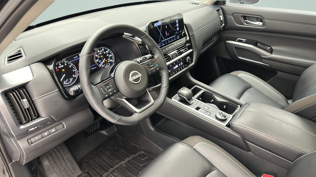 Used 2024 Nissan Pathfinder SL w/ SL Premium Package AWD/4WD image 12