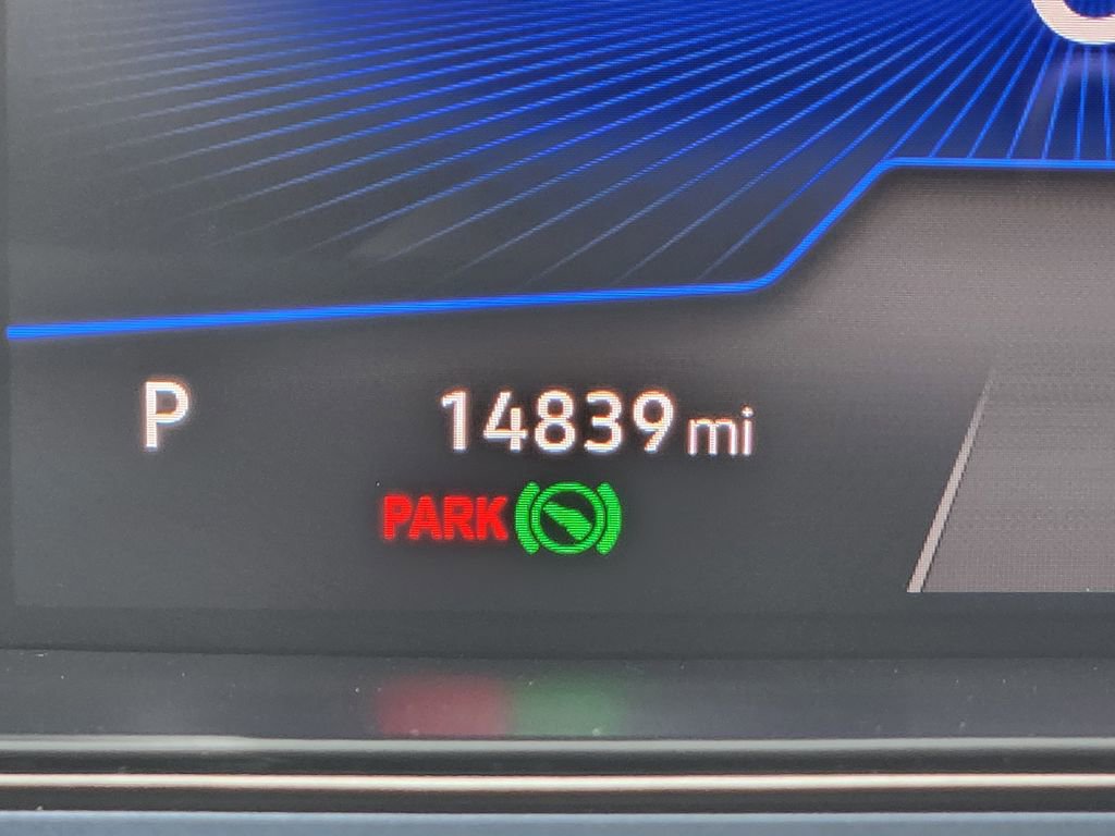 Certified 2024 Volkswagen Taos SE image 24