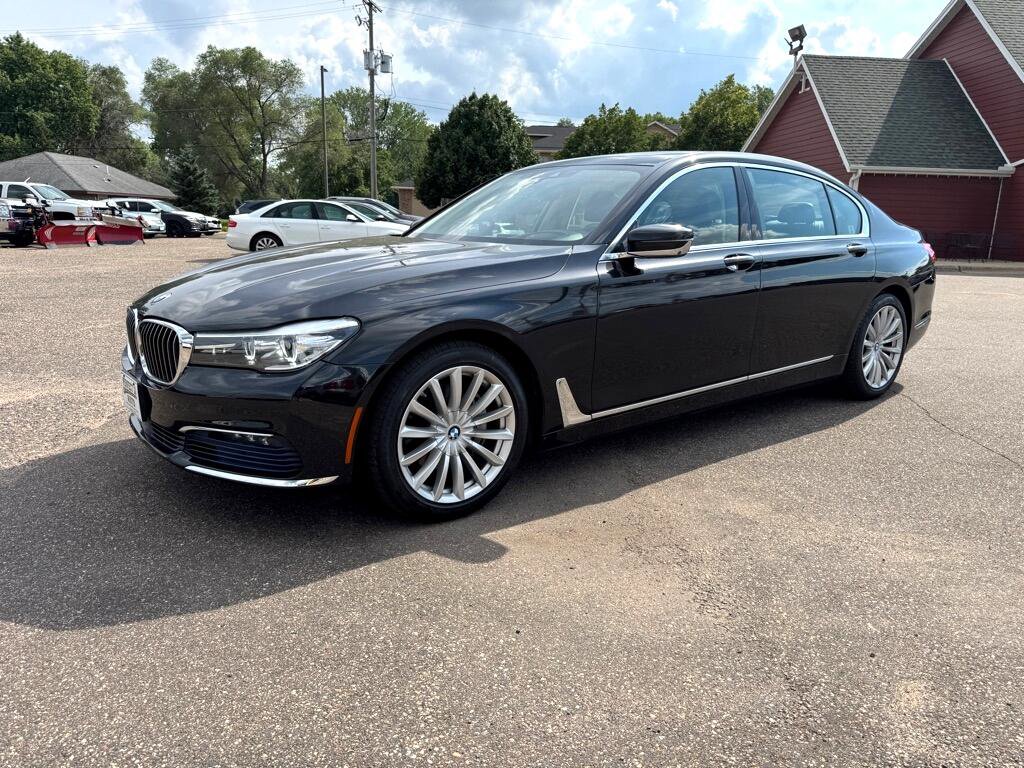 Used 2017 BMW 740i xDrive image 13