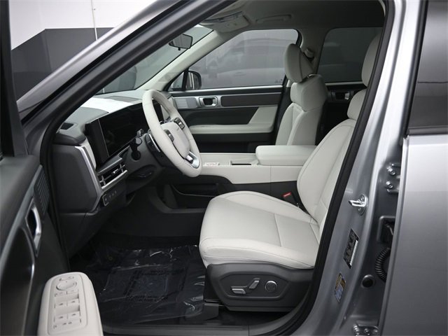 Used 2025 Hyundai Santa Fe SEL image 11