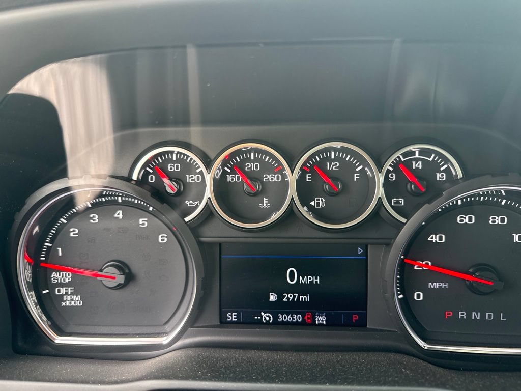 Used 2022 Chevrolet Silverado 1500 RST w/ Redline Edition AWD/4WD image 10