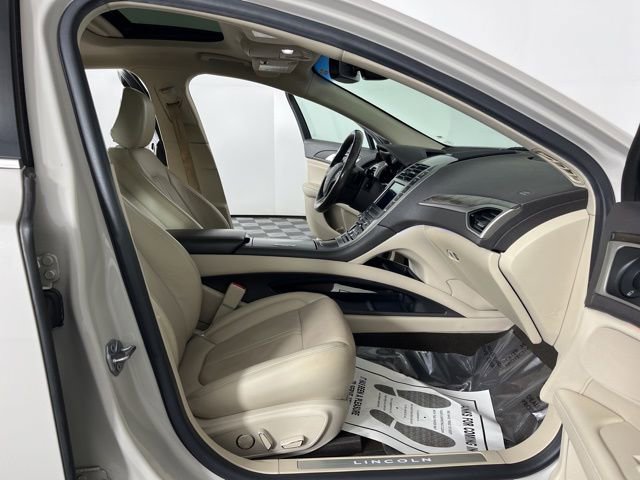 Used 2020 Lincoln MKZ Reserve w/ Elements Package image 40