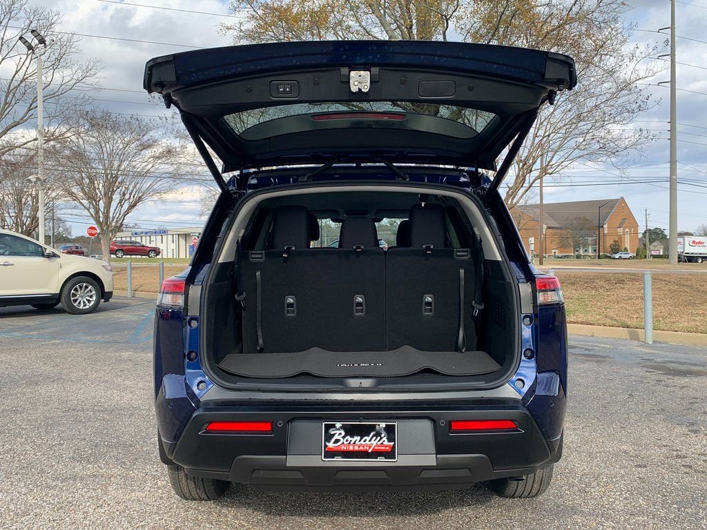 New 2026 Nissan Pathfinder SV image 5