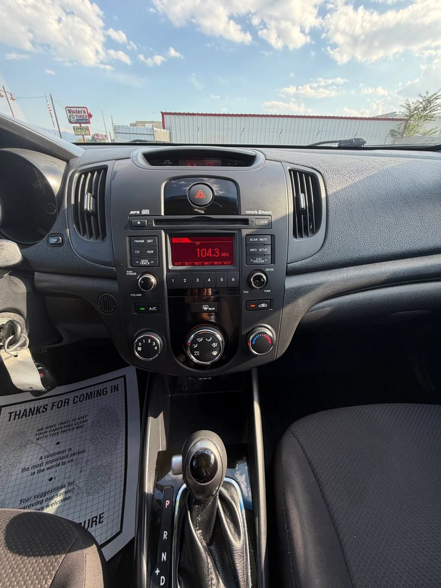 Used 2012 Kia Forte EX FWD image 23