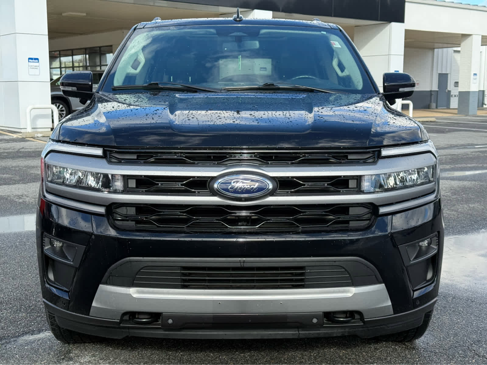 Used 2022 Ford Expedition Max XLT image 7