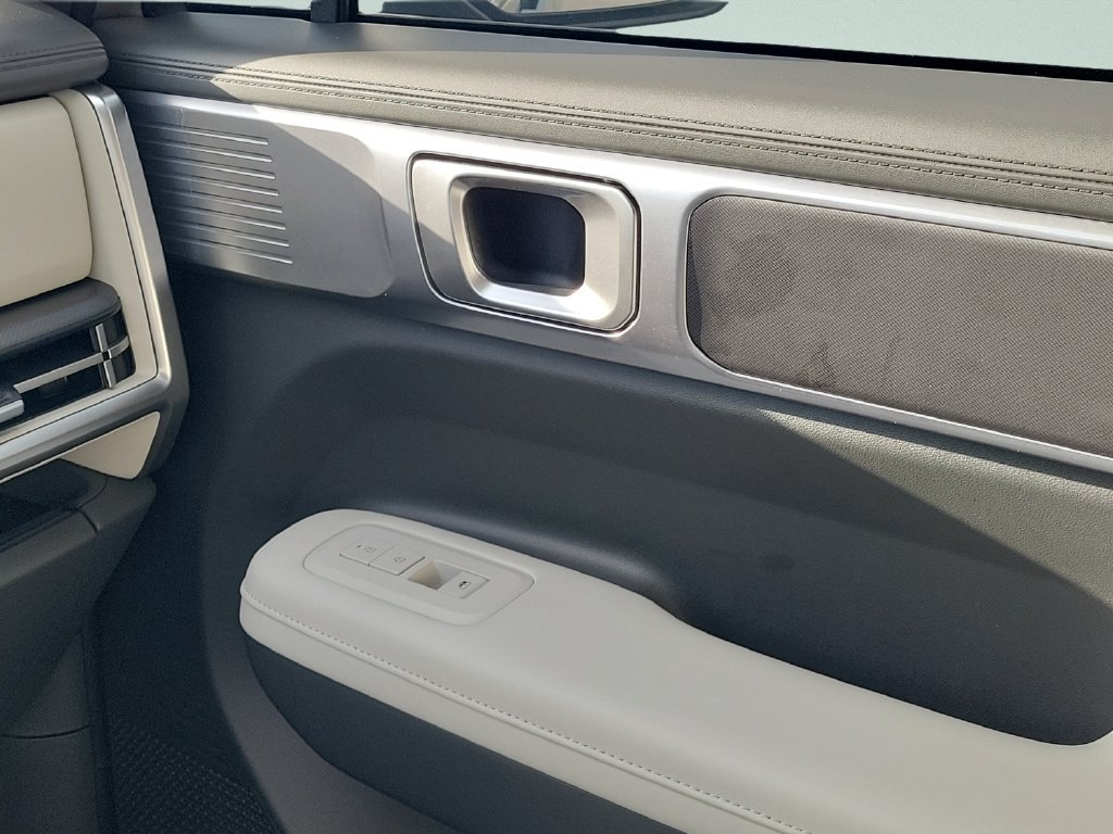 Certified 2026 Hyundai Santa Fe SEL FWD image 13