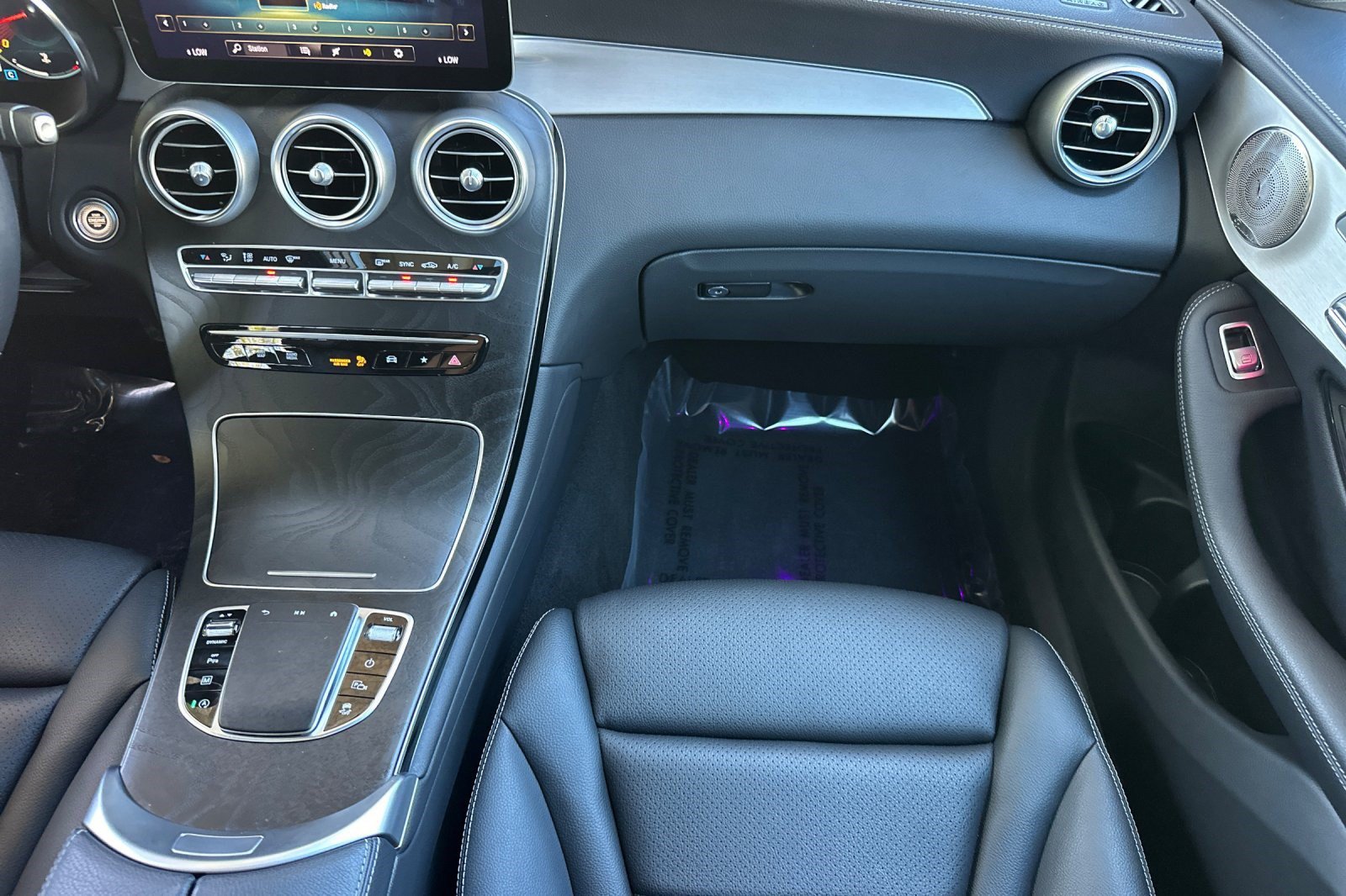 Used 2023 Mercedes-Benz GLC 300 4MATIC Coupe image 33