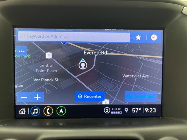 Used 2022 GMC Terrain SLE w/ Driver Convenience Package image 4