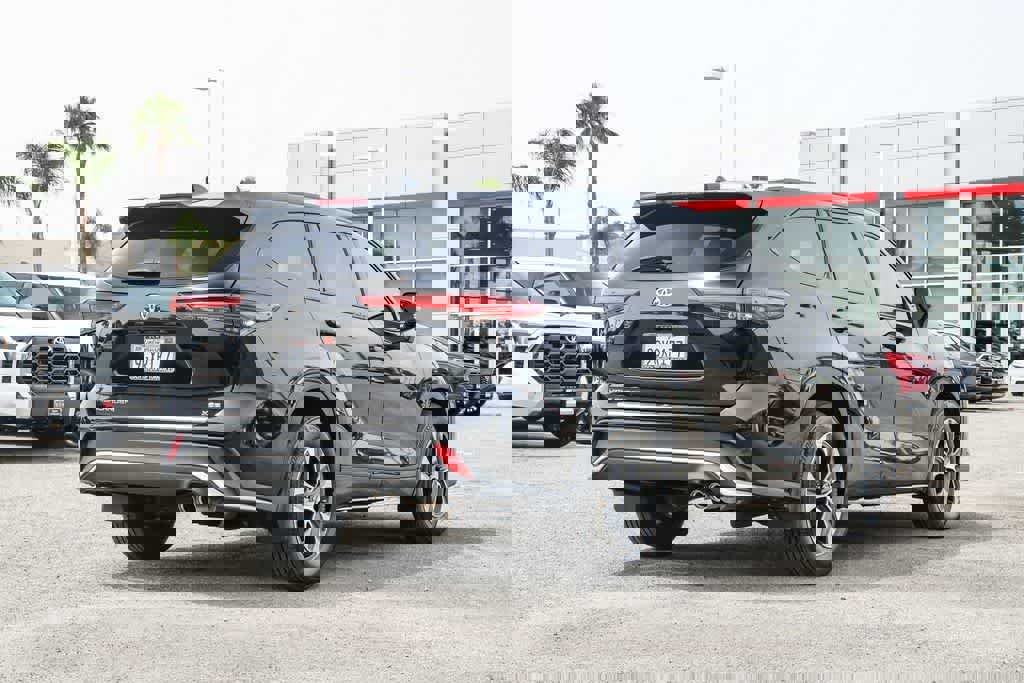 Used 2023 Toyota Highlander XSE image 7