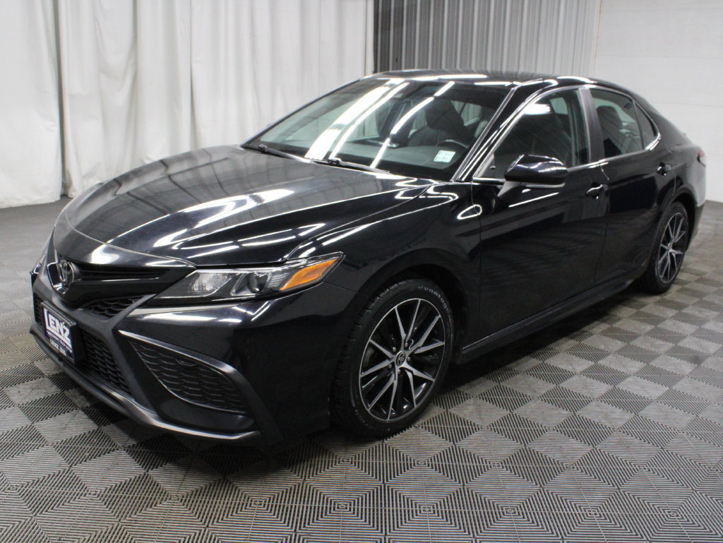 Used 2022 Toyota Camry SE FWD image 7