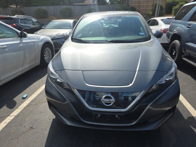 Used 2018 Nissan Leaf SL w/ SL Technology Package FWD image 2