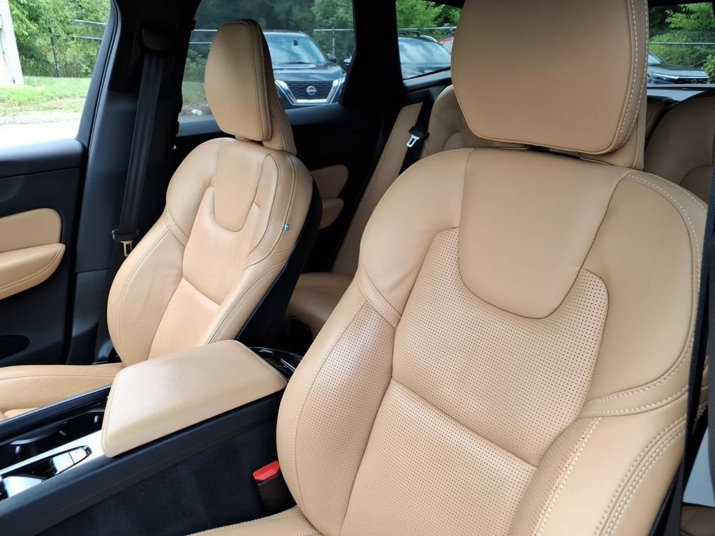 Used 2024 Volvo XC60 B5 Ultimate w/ Protection Package Premier AWD/4WD image 15