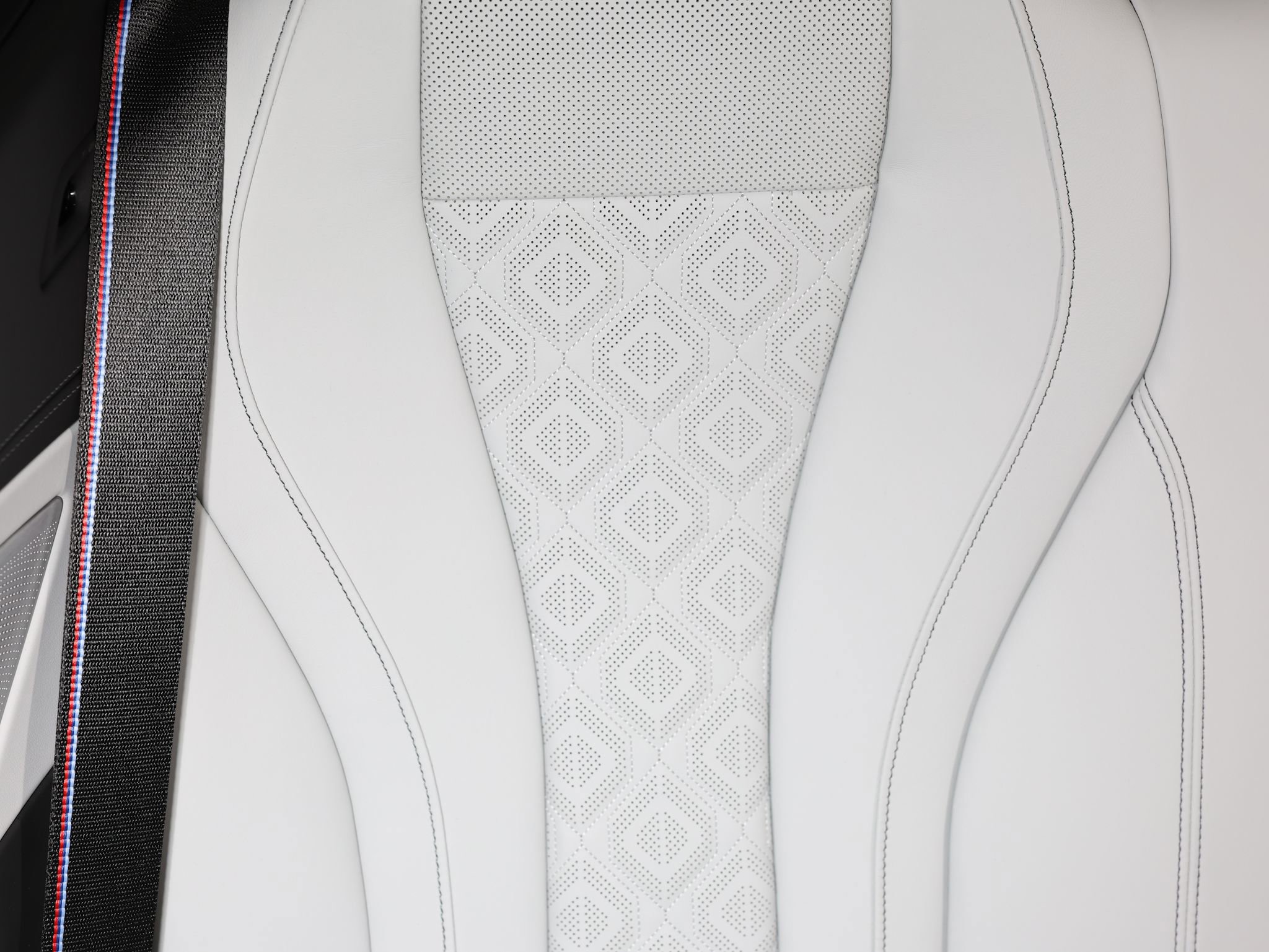 Used 2025 BMW M8 Competition image 28