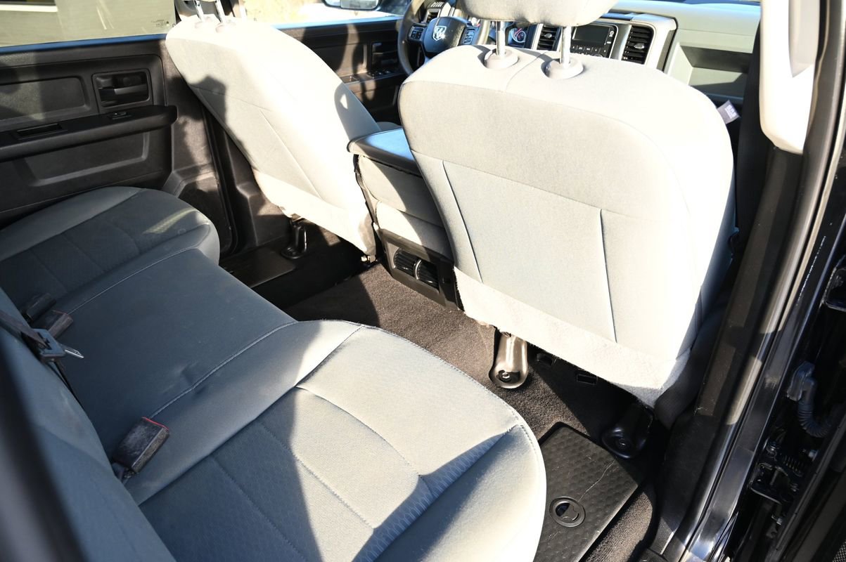 Used 2018 RAM 2500 Tradesman w/ Chrome Appearance Group image 36