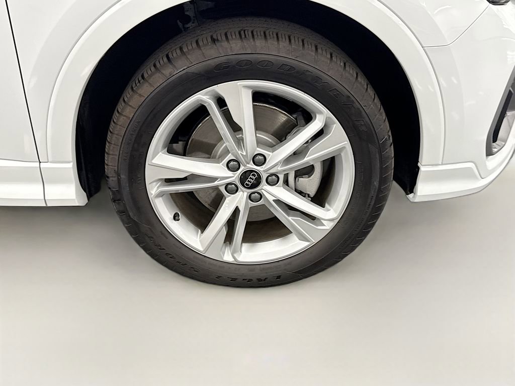 Certified 2024 Audi Q3 2.0T Premium Plus image 30