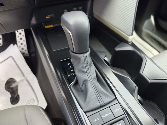 Used 2026 Toyota Camry SE w/ Convenience Package FWD image 17