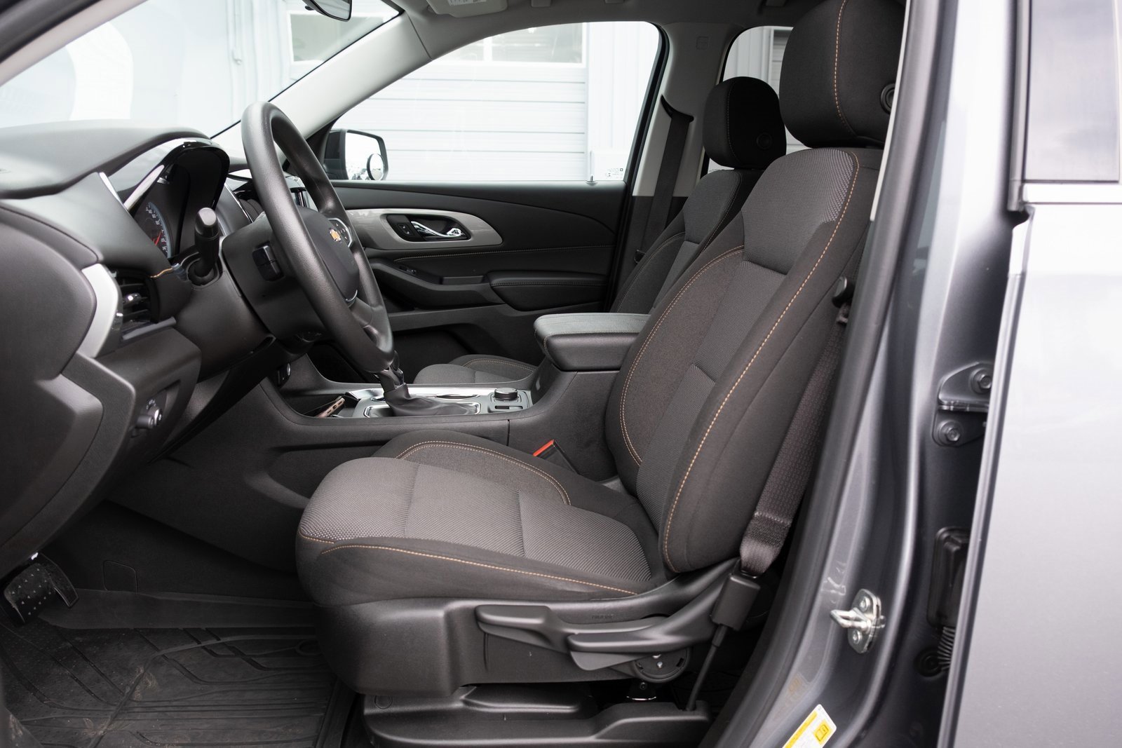 Used 2021 Chevrolet Traverse LS image 12