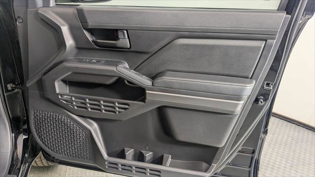 Used 2025 Toyota Tacoma SR5 image 22