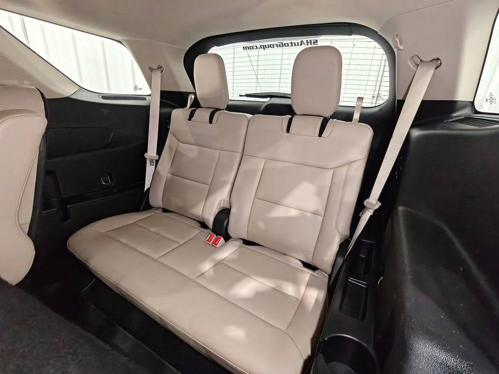 Used 2020 Ford Explorer XLT w/ Equipment Group 202A image 30