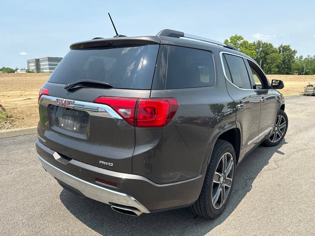 Used 2019 GMC Acadia Denali w/ Technology Package AWD/4WD image 11