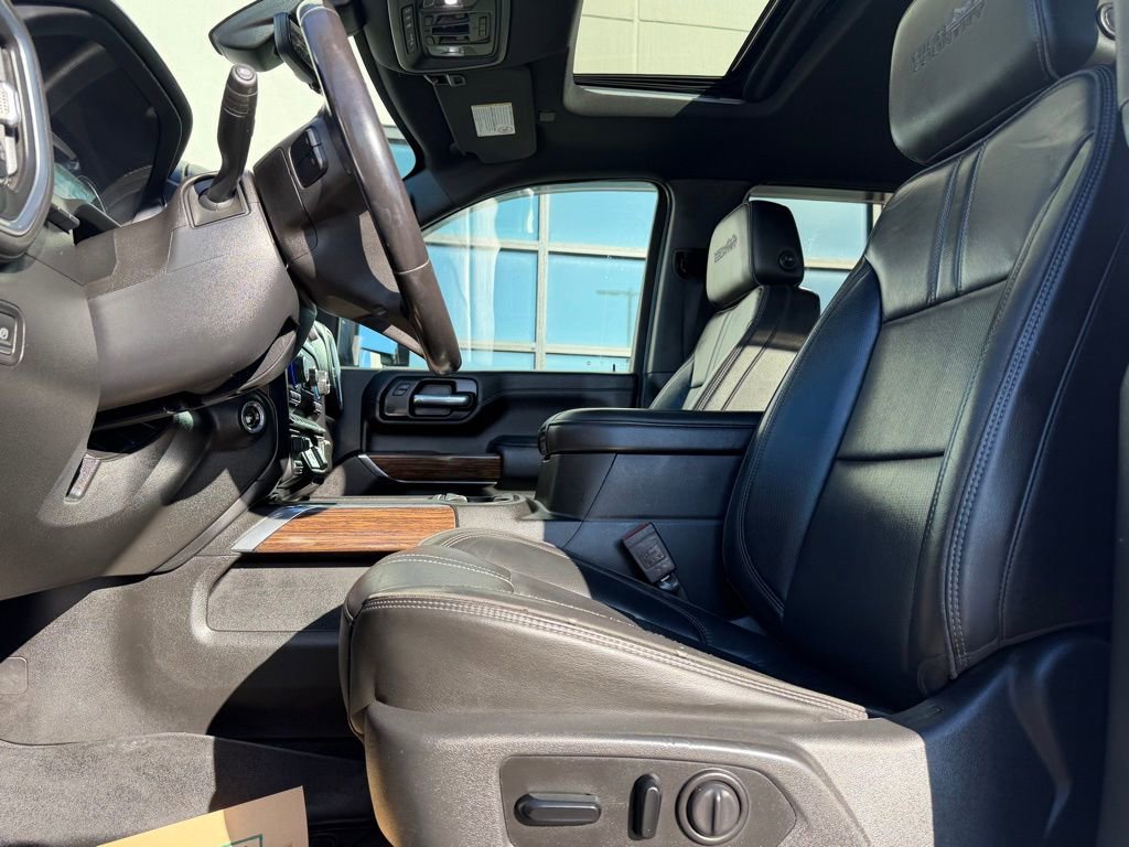 Used 2020 Chevrolet Silverado 2500 High Country w/ Technology Package image 11