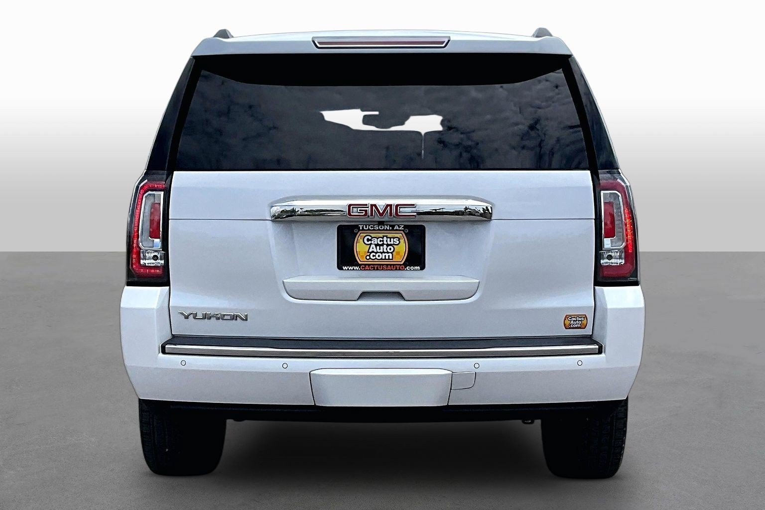 Used 2016 GMC Yukon Denali w/ Open Road Package AWD/4WD image 4