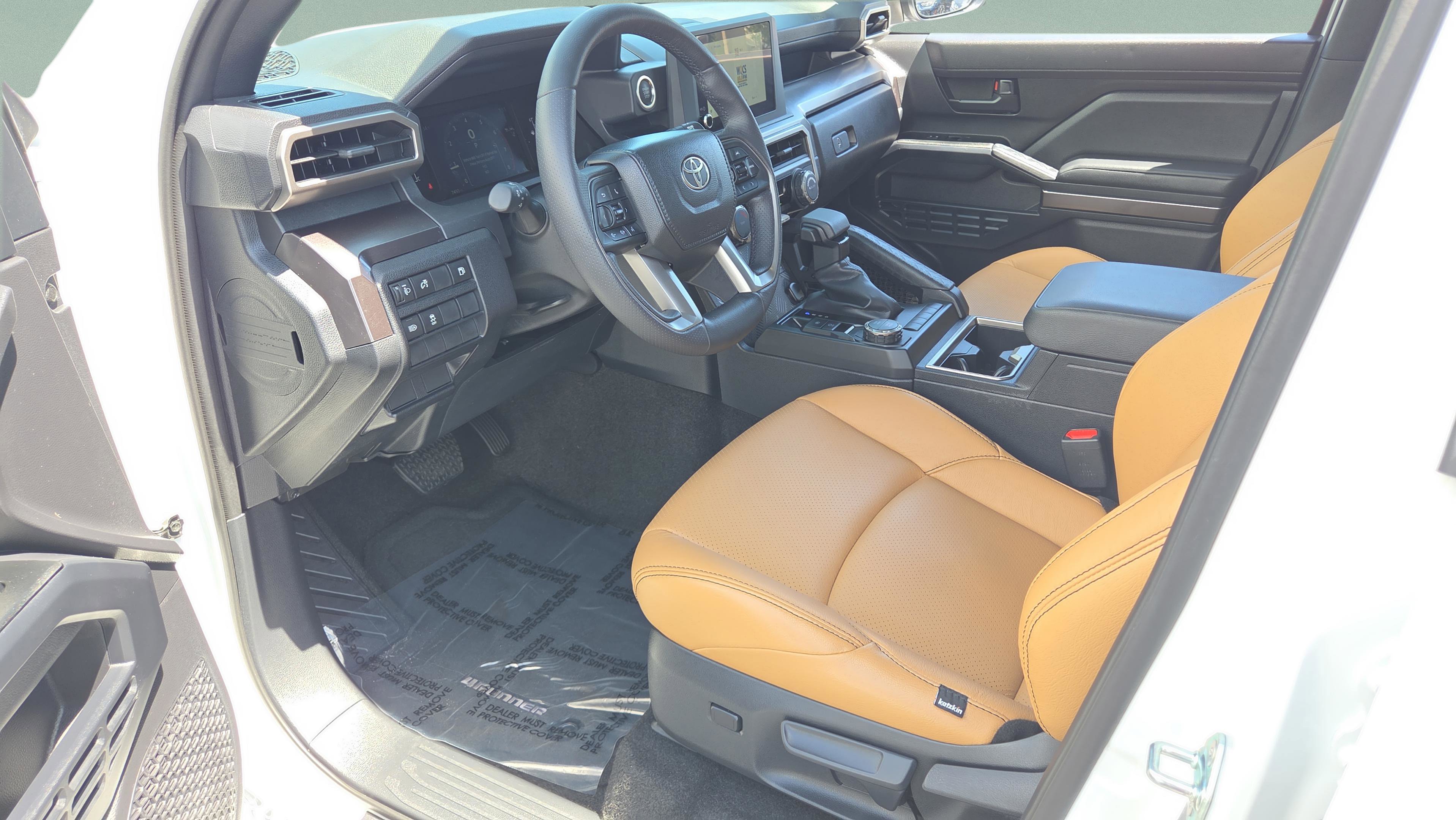 Used 2025 Toyota 4Runner SR5 image 9