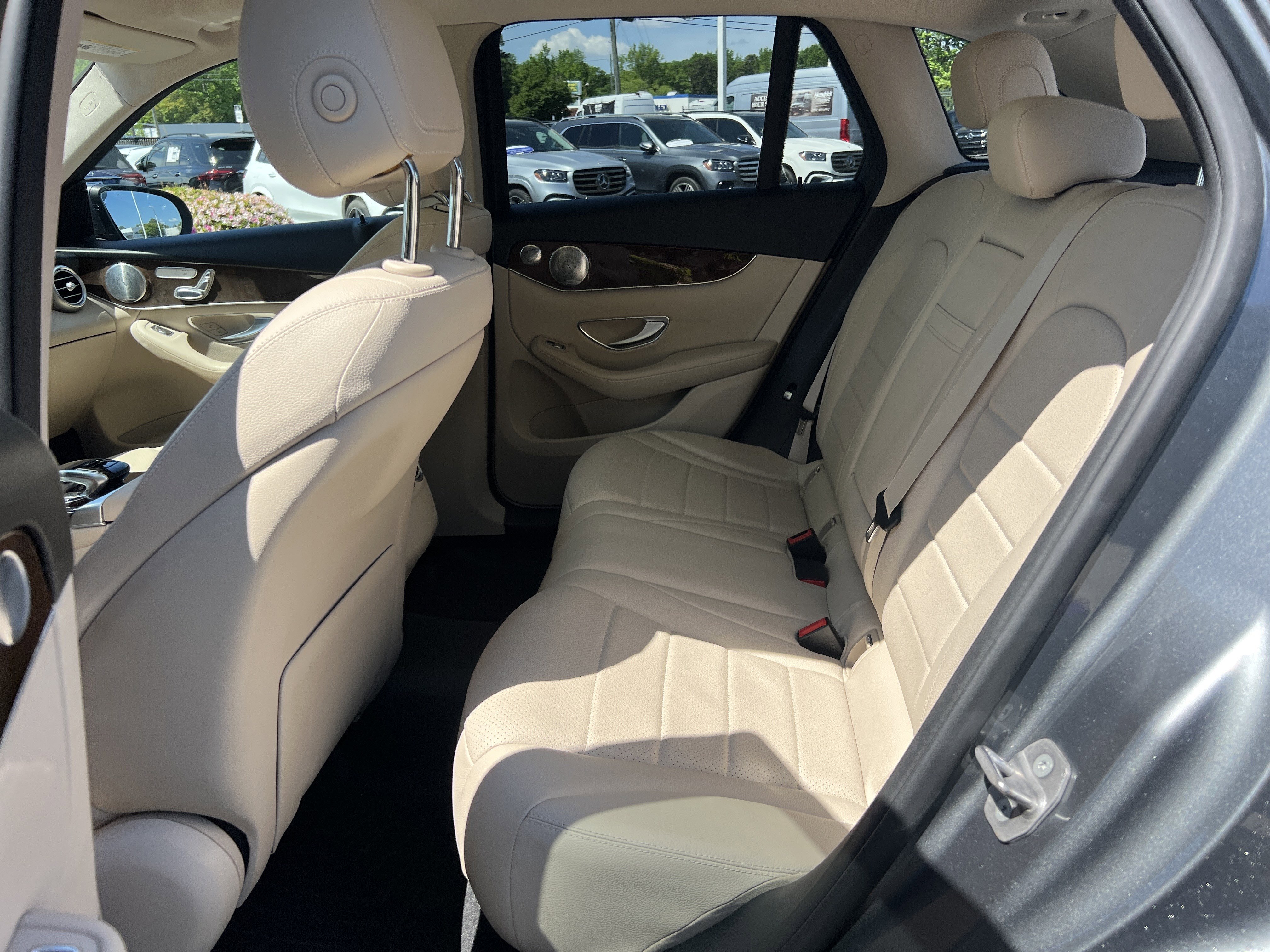 Used 2017 Mercedes-Benz GLC 300 image 32