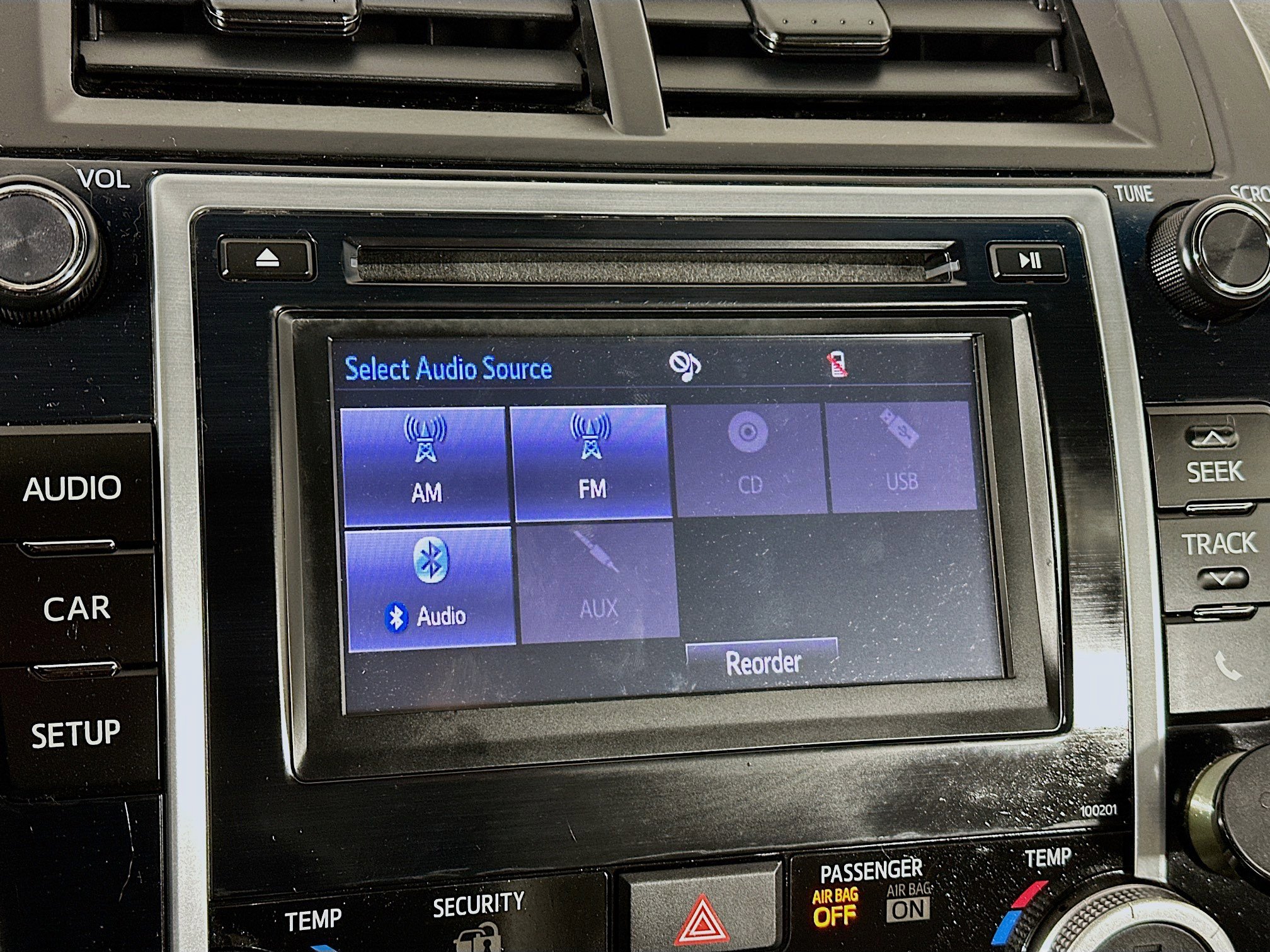 Used 2014 Toyota Camry LE image 19