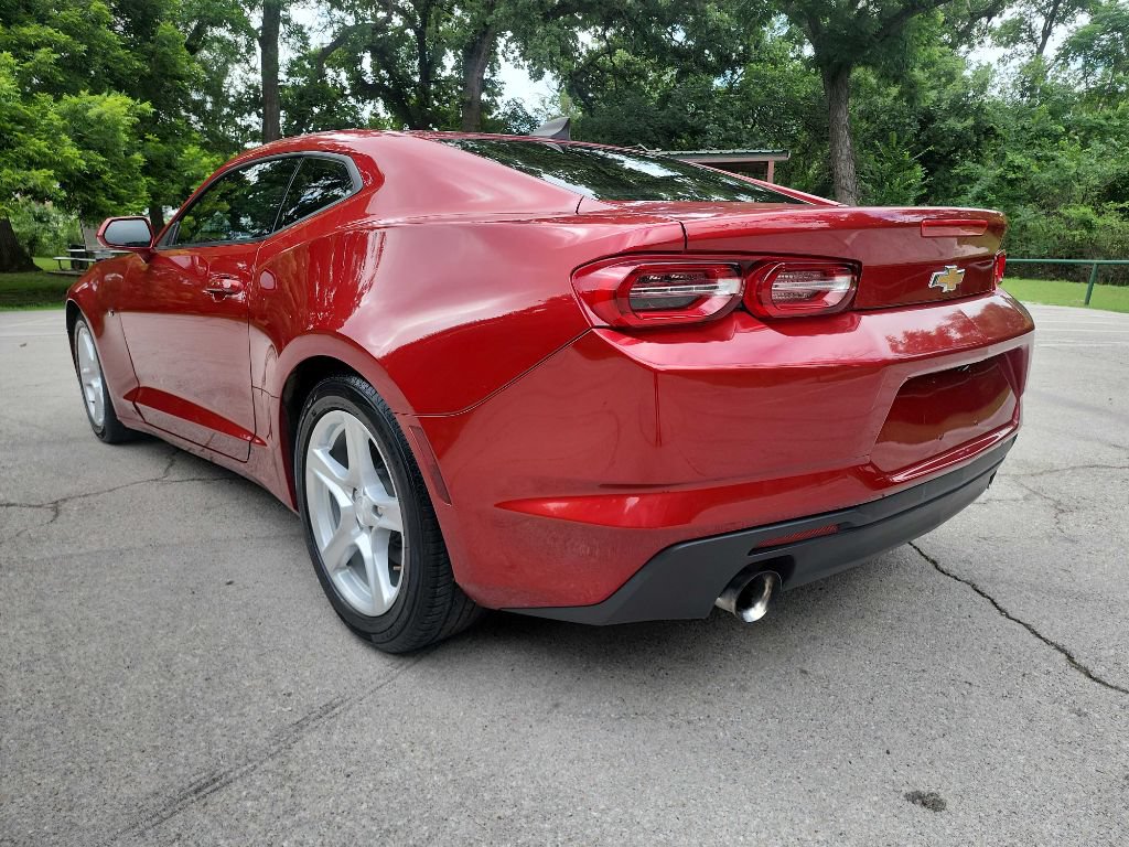 Used 2019 Chevrolet Camaro LT w/ Technology Package RWD image 5