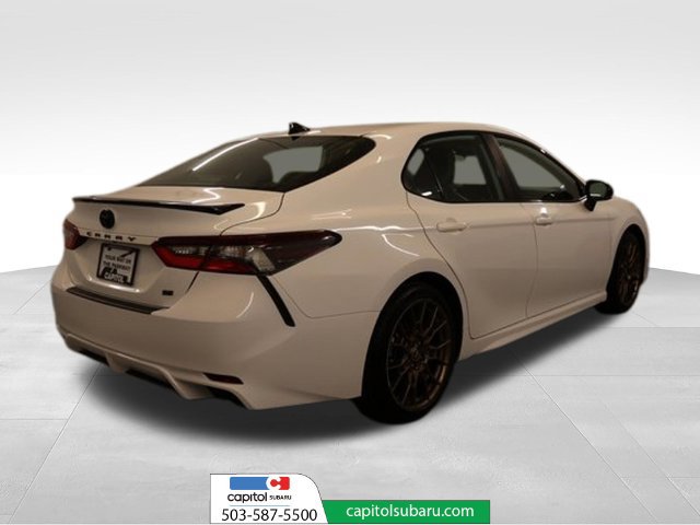 Used 2023 Toyota Camry SE FWD image 3