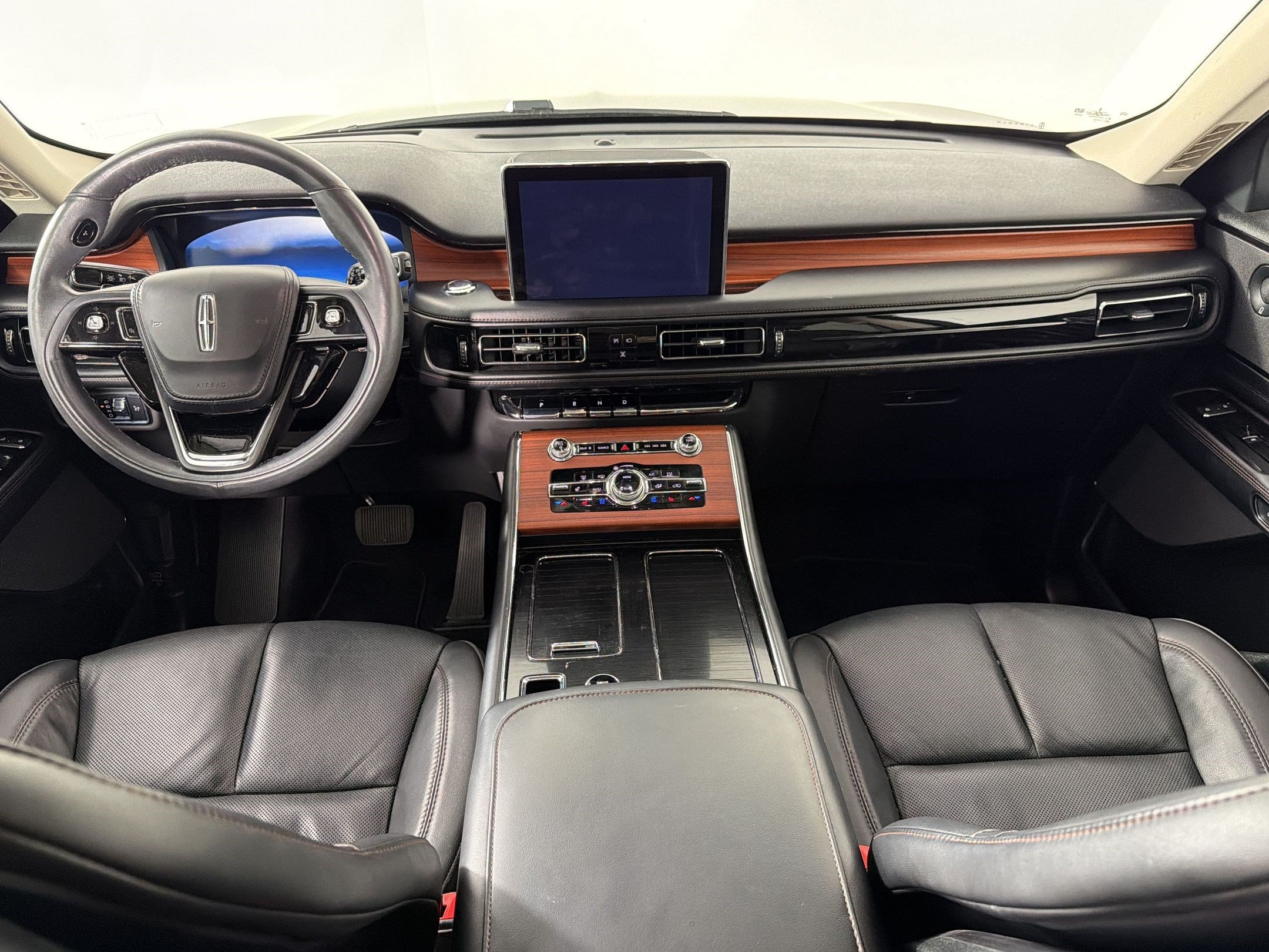 Used 2023 Lincoln Aviator Reserve w/ Equipment Group 201A RWD image 13