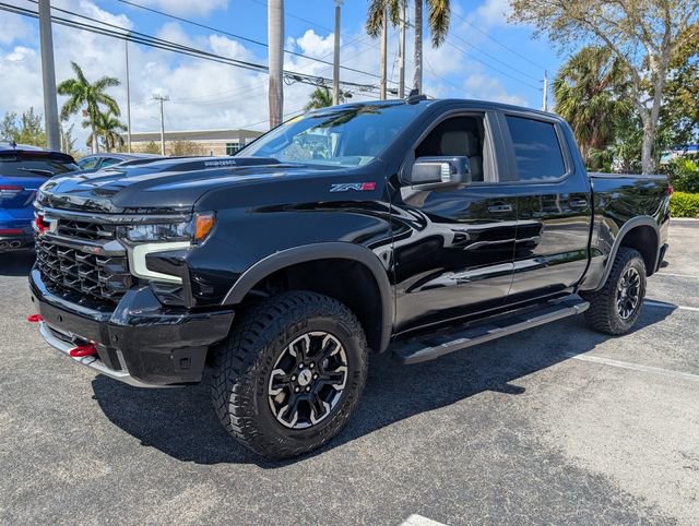 Used 2025 Chevrolet Silverado 1500 ZR2 image 3