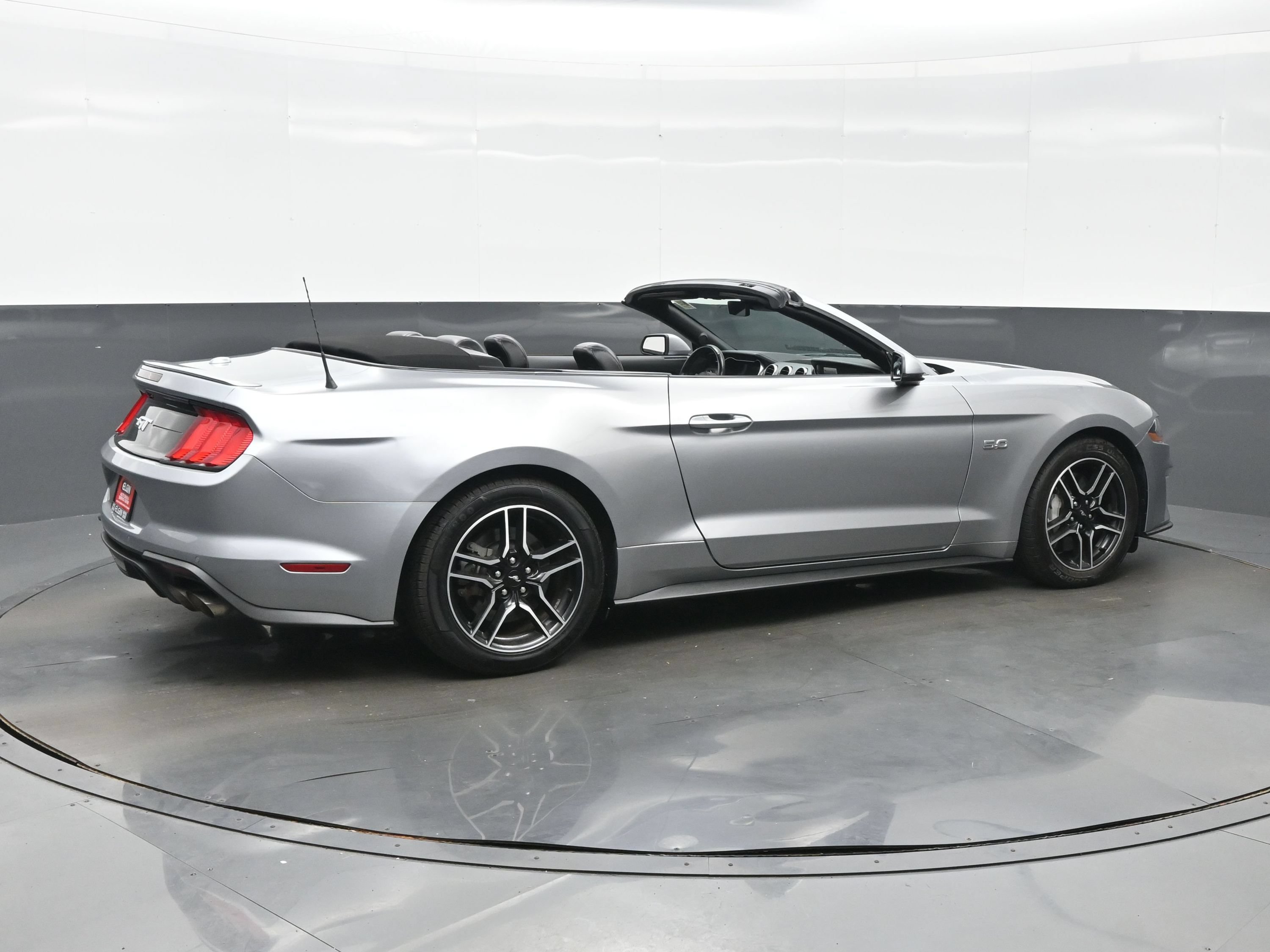 Used 2022 Ford Mustang GT Premium w/ Equipment Group 401A RWD image 6