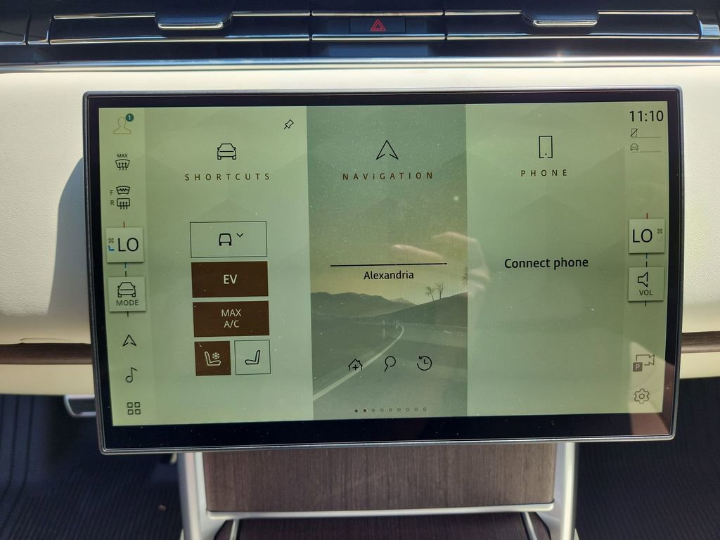 New 2026 Land Rover Range Rover SE AWD/4WD image 17