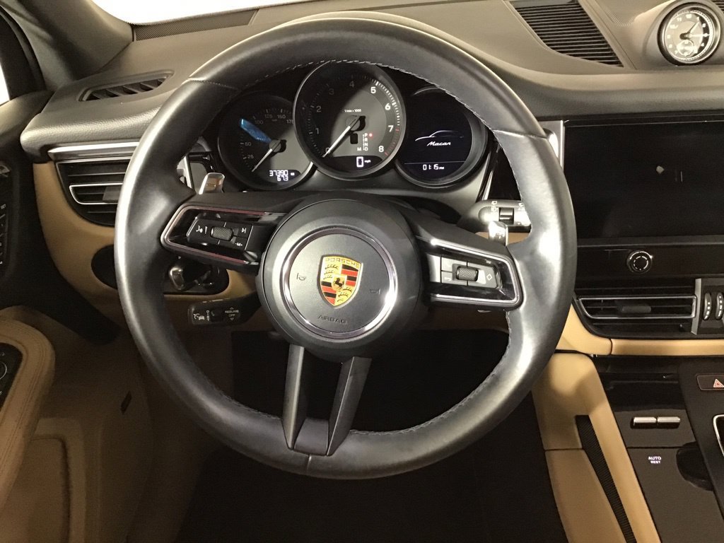 Certified 2023 Porsche Macan Turbo AWD/4WD image 23