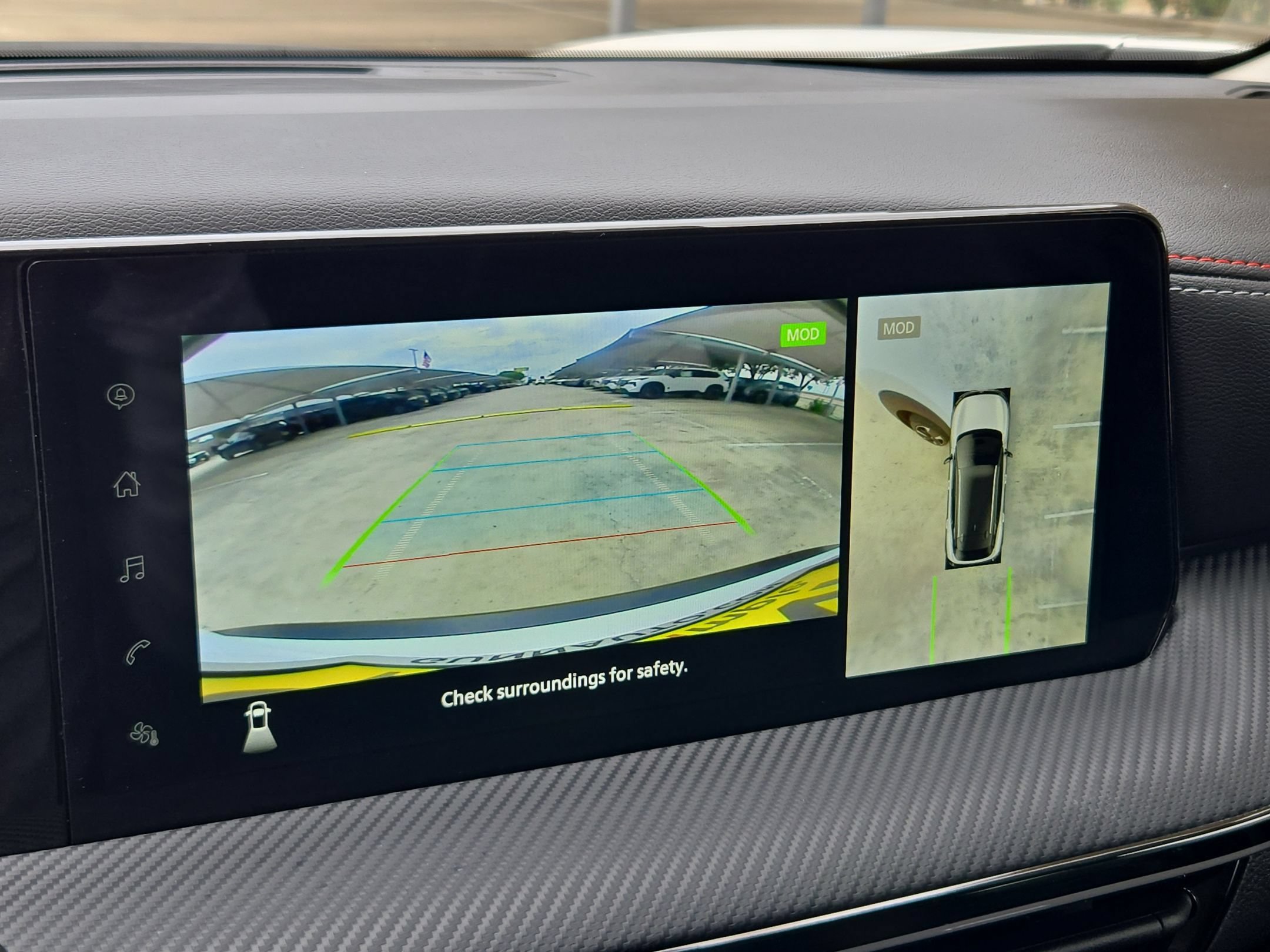 Certified 2025 Nissan Kicks SR FWD image 17