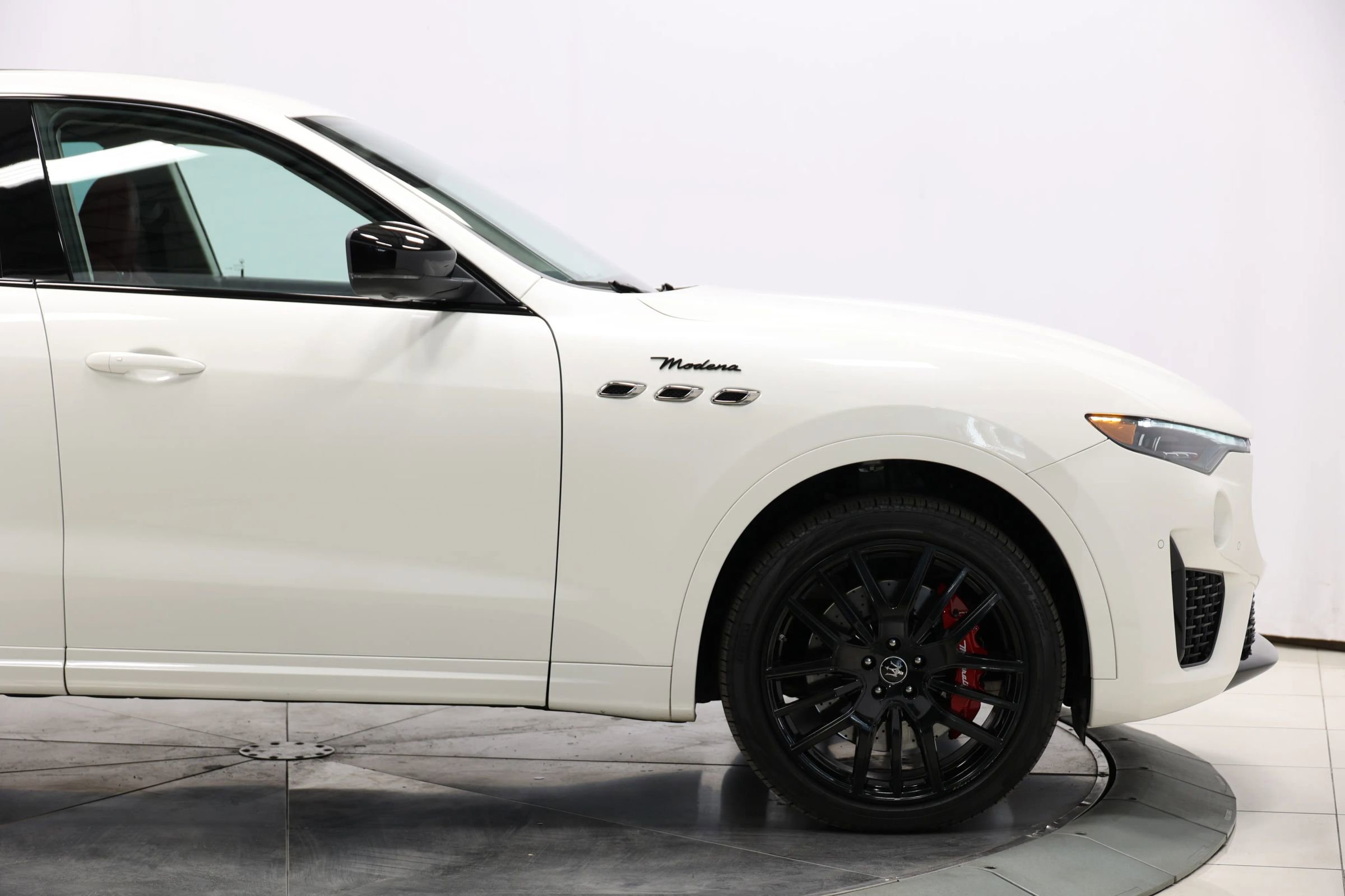 Used 2022 Maserati Levante Modena image 70