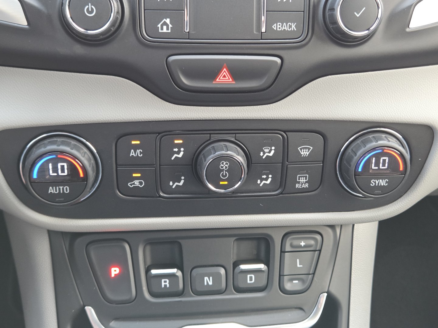 Used 2021 GMC Terrain SLT FWD image 31