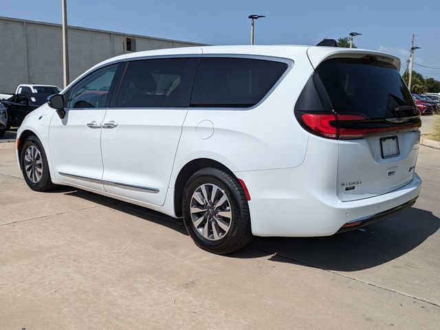 Used 2023 Chrysler Pacifica Limited FWD image 8