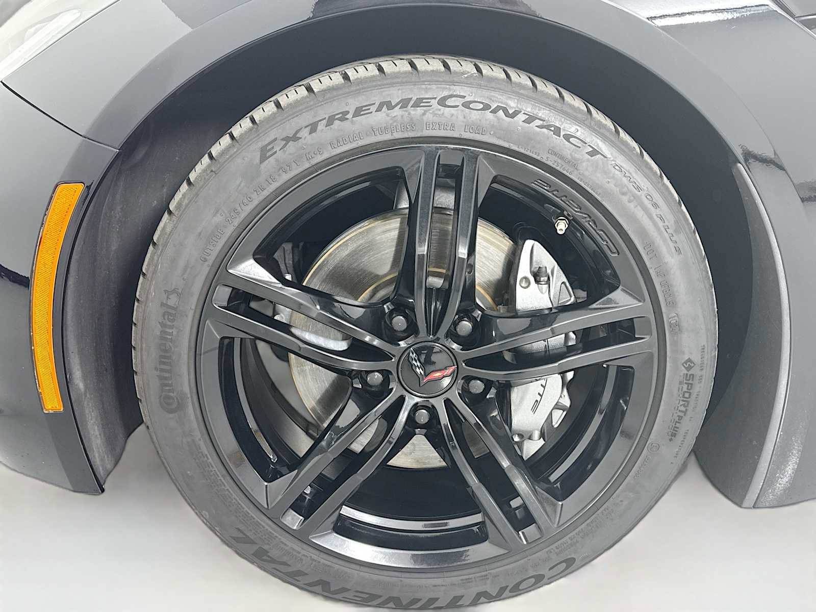 Used 2017 Chevrolet Corvette Stingray Coupe w/ 1LT image 27