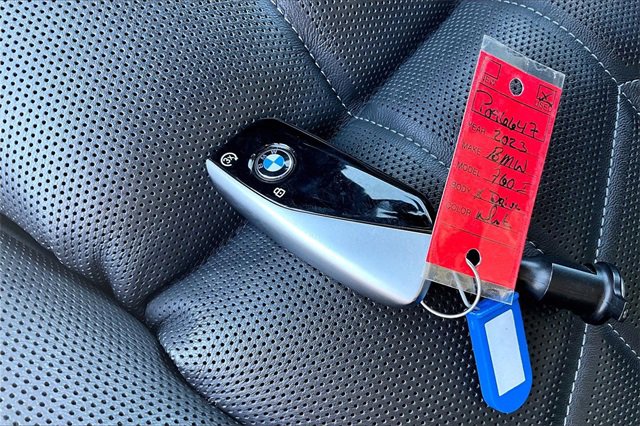 Used 2023 BMW 760i xDrive image 10