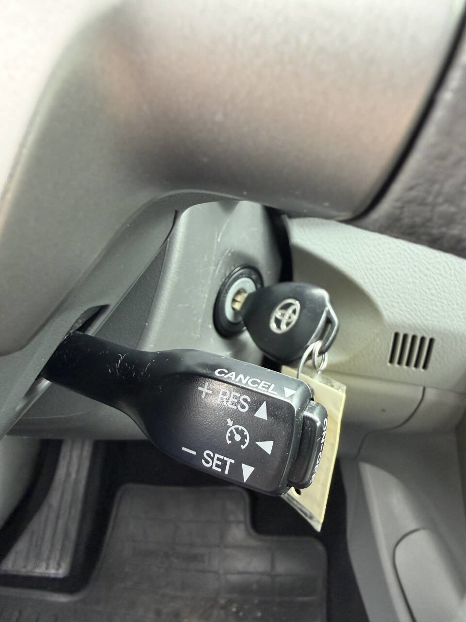 Used 2010 Toyota Corolla LE image 27