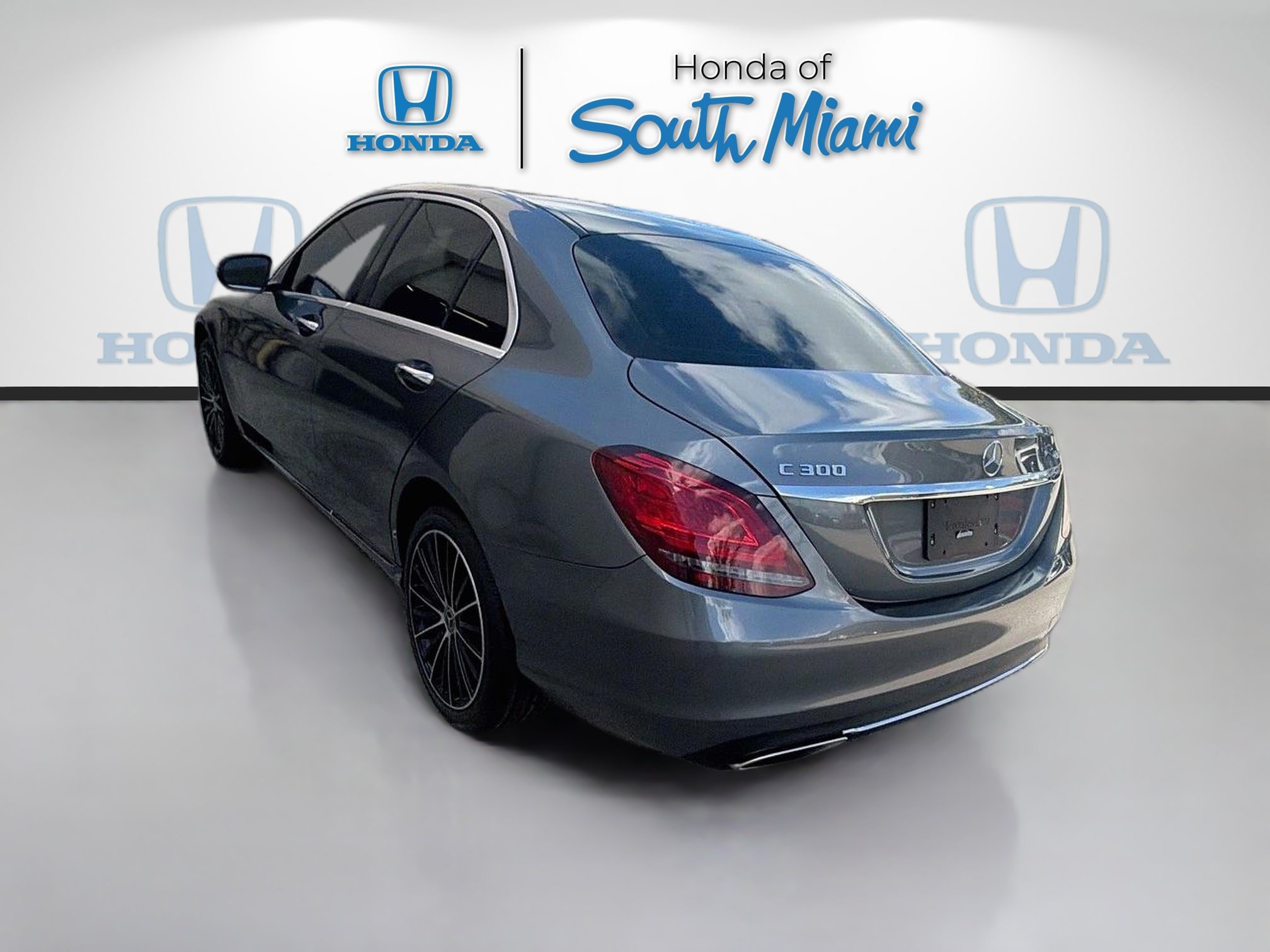 Used 2019 Mercedes-Benz C 300 4MATIC Sedan image 5