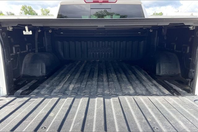 Certified 2024 Chevrolet Silverado 1500 High Country w/ High Country Premium Package AWD/4WD image 34